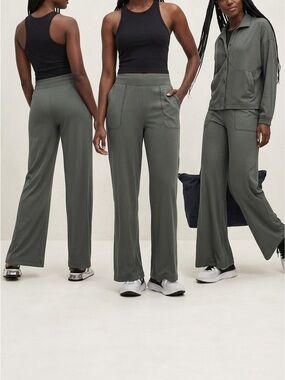 Hyba Wide-Leg Track Pant